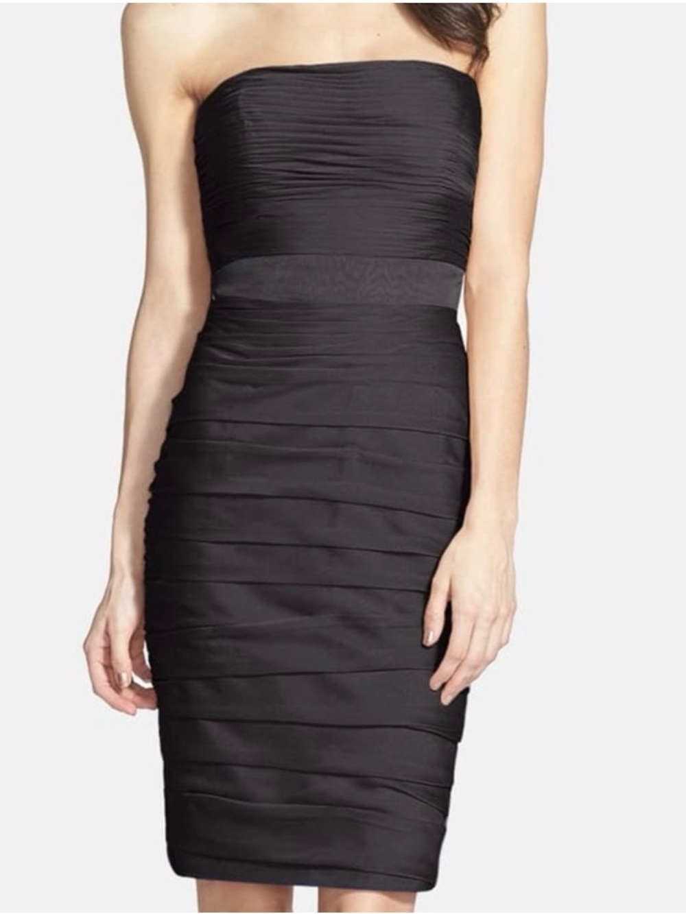Monique Lhuillier Bridesmaids Black Strapless Ruched Sheath Dress
